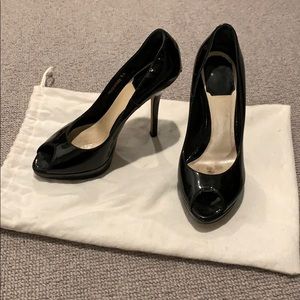 Dior patent leather black pumps